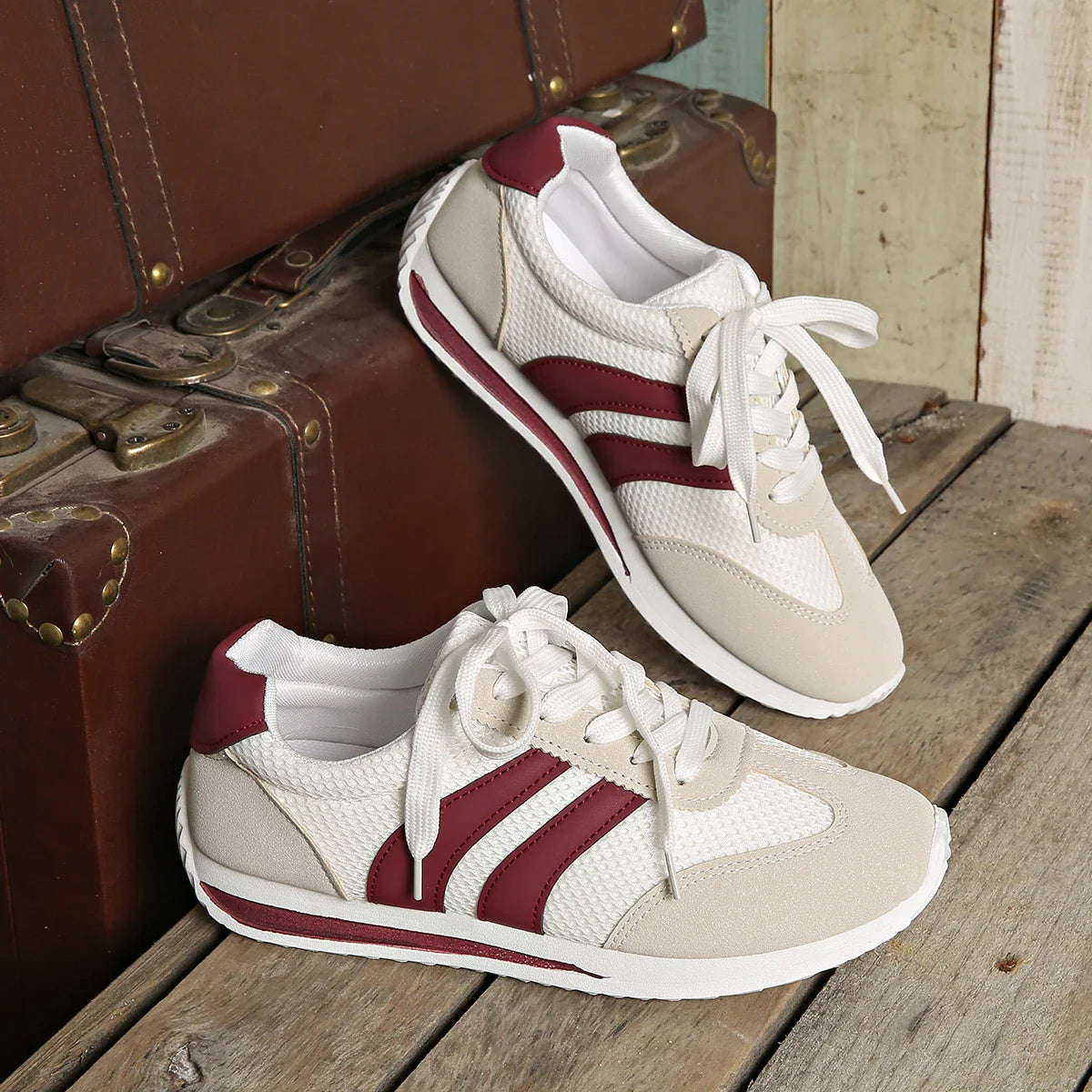 Isoria Stride Sneakers