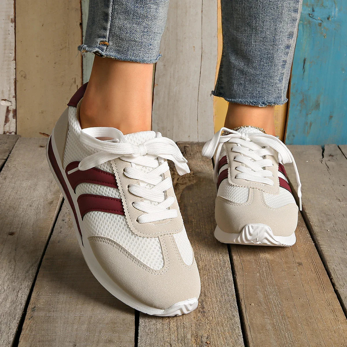 Isoria Stride Sneakers